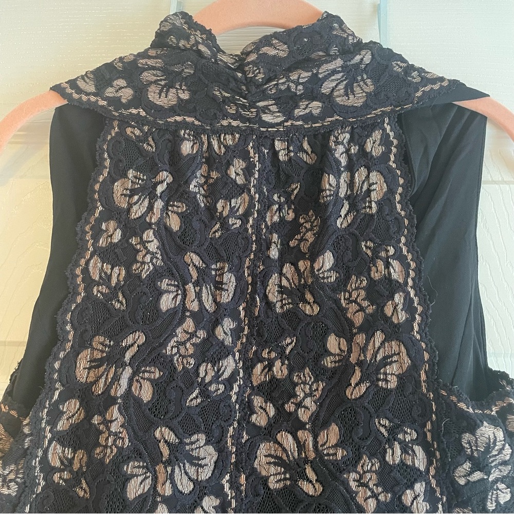 Karen Kane Large Black Tan Floral Lace Sleeveless Top - Picture 9 of 12